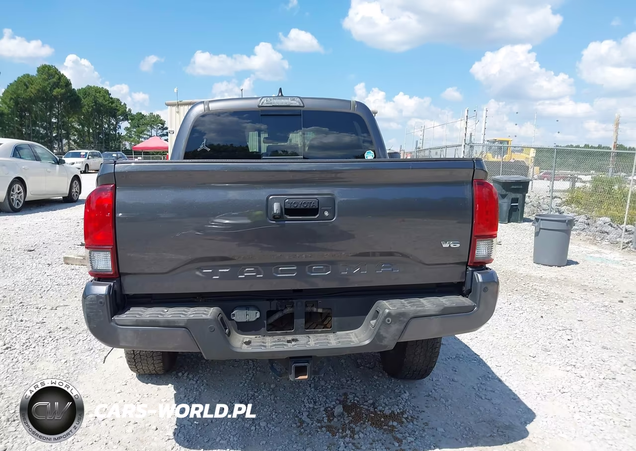 2018 Toyota Tacoma Trd Off Road VIN:5TFCZ5AN6JX139472 - 16
