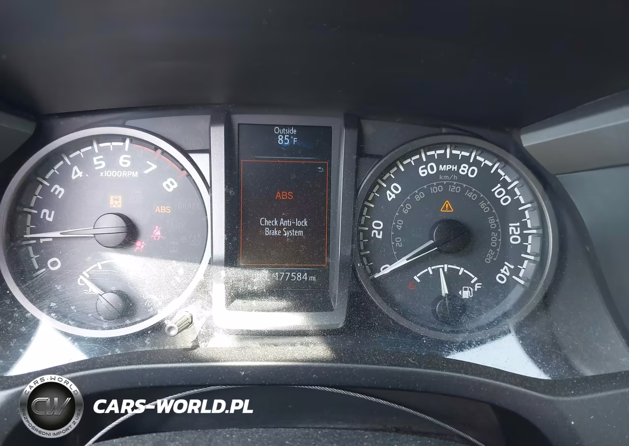 2018 Toyota Tacoma Trd Off Road VIN:5TFCZ5AN6JX139472 - 7