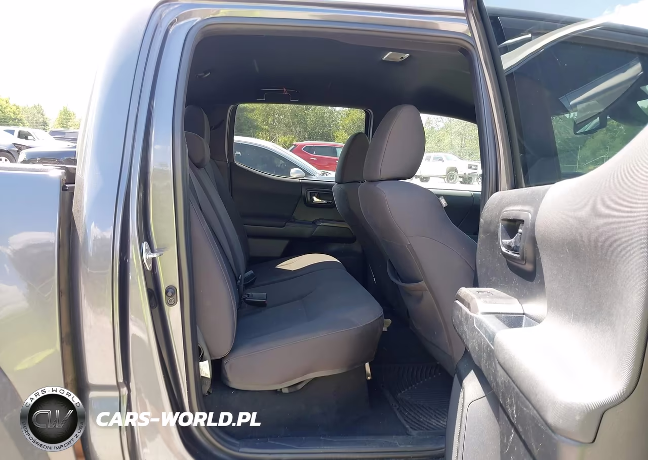 2018 Toyota Tacoma Trd Off Road VIN:5TFCZ5AN6JX139472 - 8