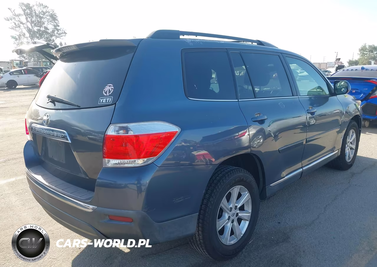 2011 Toyota Highlander Se V6 VIN:5TDZK3EH3BS033608 - 4