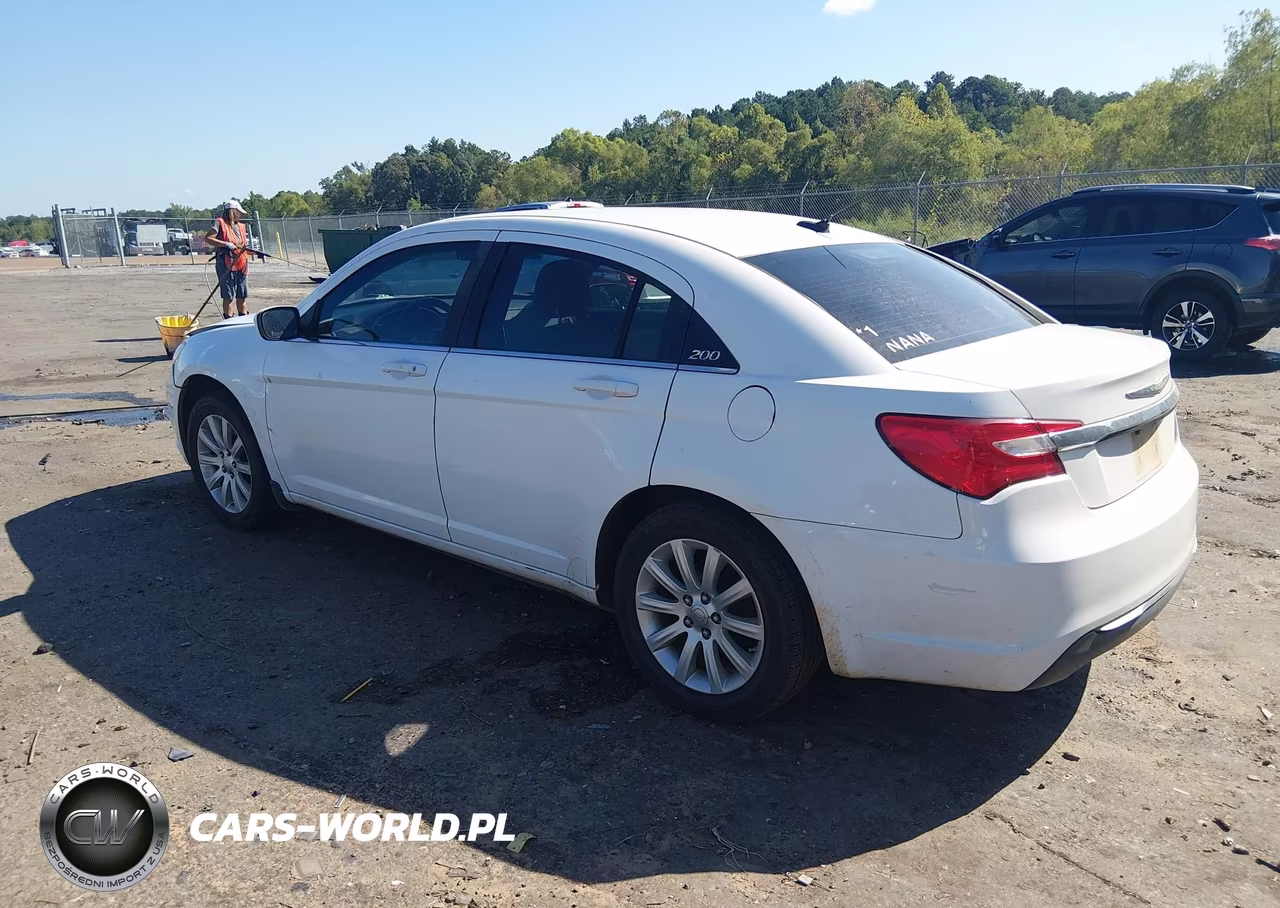 2011 Chrysler 200 Touring VIN:1C3BC1FB4BN549693 - 3