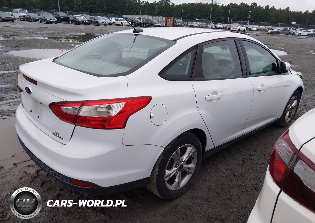 2013 Ford Focus Se VIN:1FADP3F27DL349433 - 4