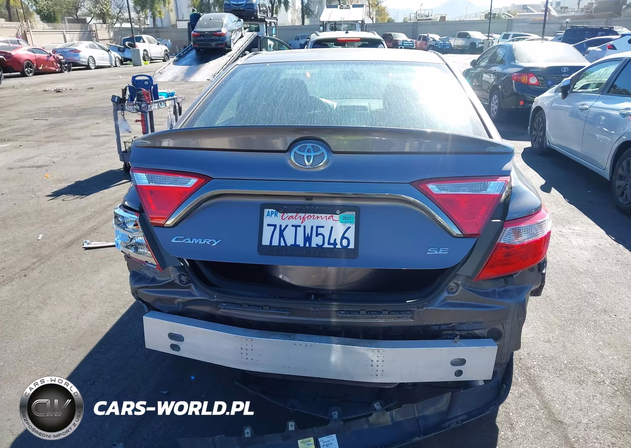 2015 Toyota Camry Se VIN:4T1BF1FK6FU023852 - 17