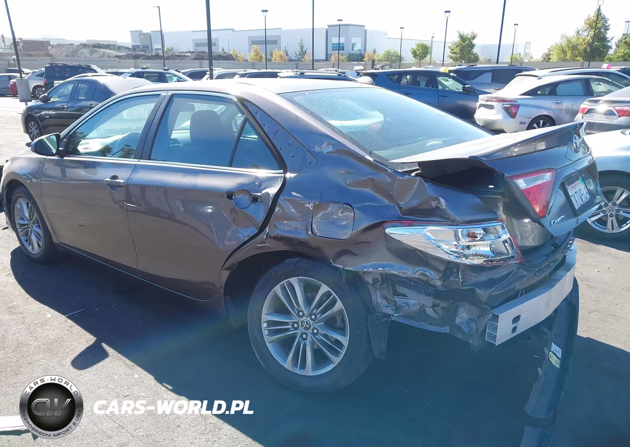 2015 Toyota Camry Se VIN:4T1BF1FK6FU023852 - 18
