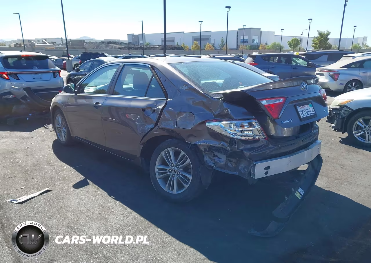 2015 Toyota Camry Se VIN:4T1BF1FK6FU023852 - 3