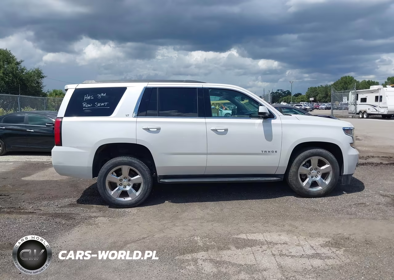 2019 Chevrolet Tahoe Lt VIN:1GNSCBKCXKR257868 - 13