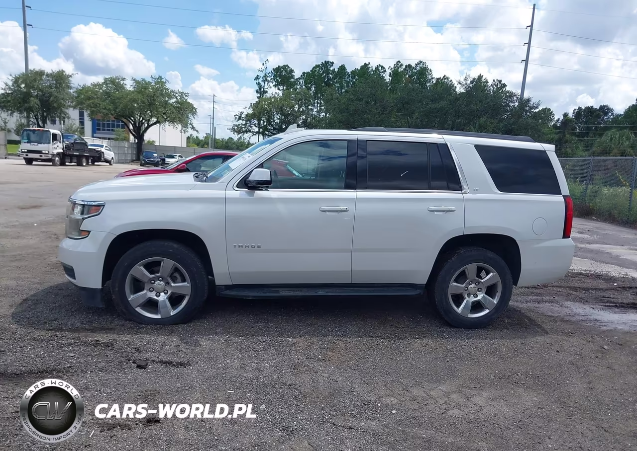 2019 Chevrolet Tahoe Lt VIN:1GNSCBKCXKR257868 - 14