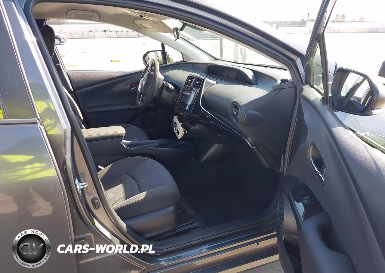 2017 Toyota Prius Two VIN:JTDKBRFU1H3031513 - 5
