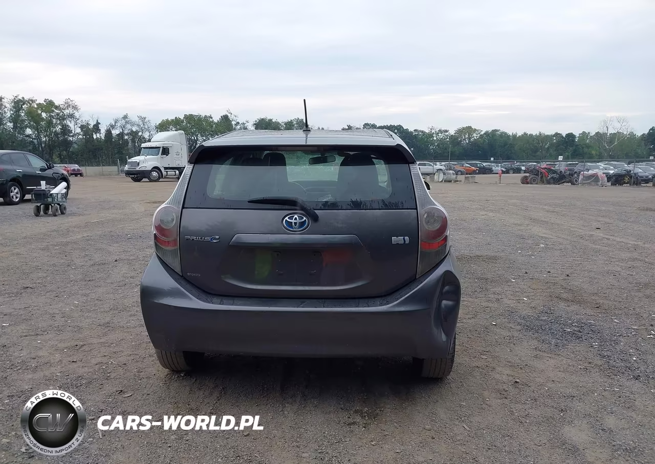 2013 Toyota Prius C One VIN:JTDKDTB33D1551836 - 16