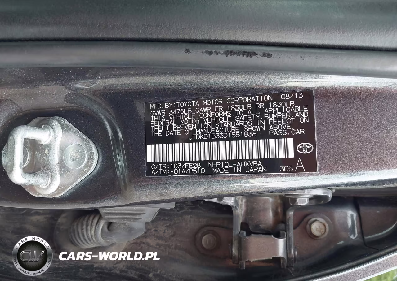 2013 Toyota Prius C One VIN:JTDKDTB33D1551836 - 9
