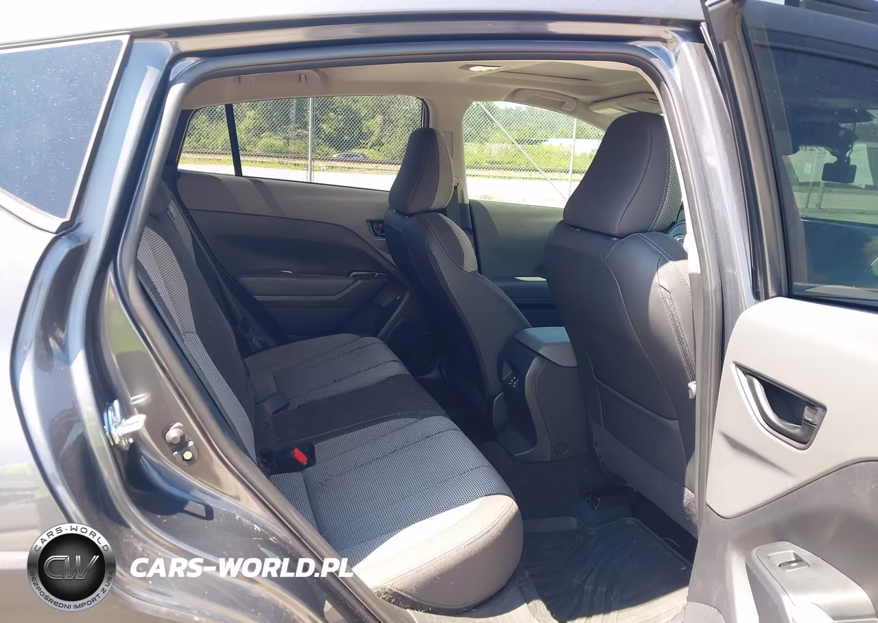 2024 Subaru Crosstrek Premium VIN:JF2GUADC8R8296012 - 8