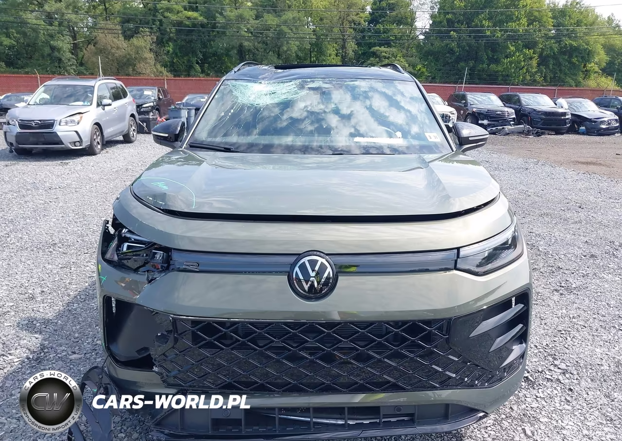2026 Volkswagen Tiguan Se R-Line Black VIN:3VVGR7RM4TM080022 - 12