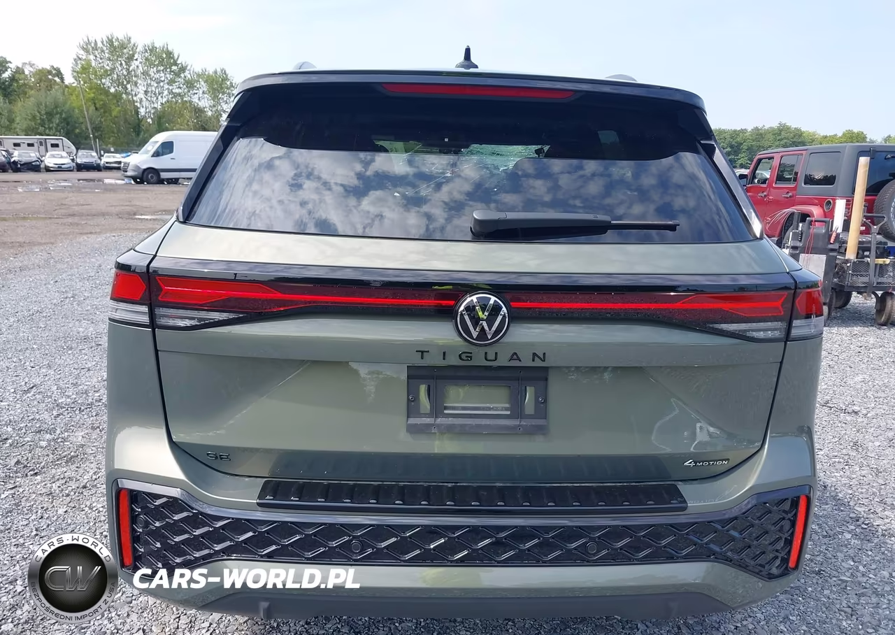 2026 Volkswagen Tiguan Se R-Line Black VIN:3VVGR7RM4TM080022 - 16
