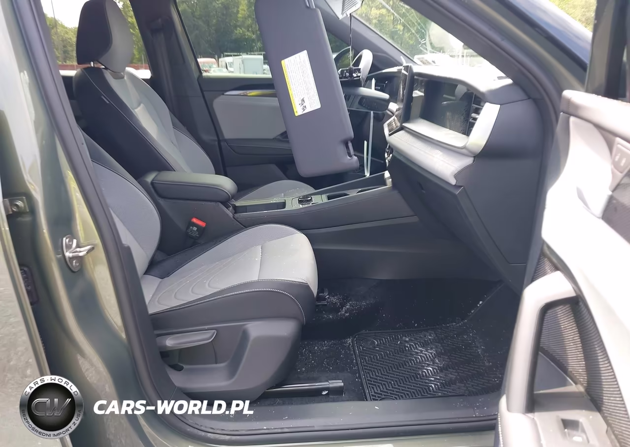 2026 Volkswagen Tiguan Se R-Line Black VIN:3VVGR7RM4TM080022 - 5