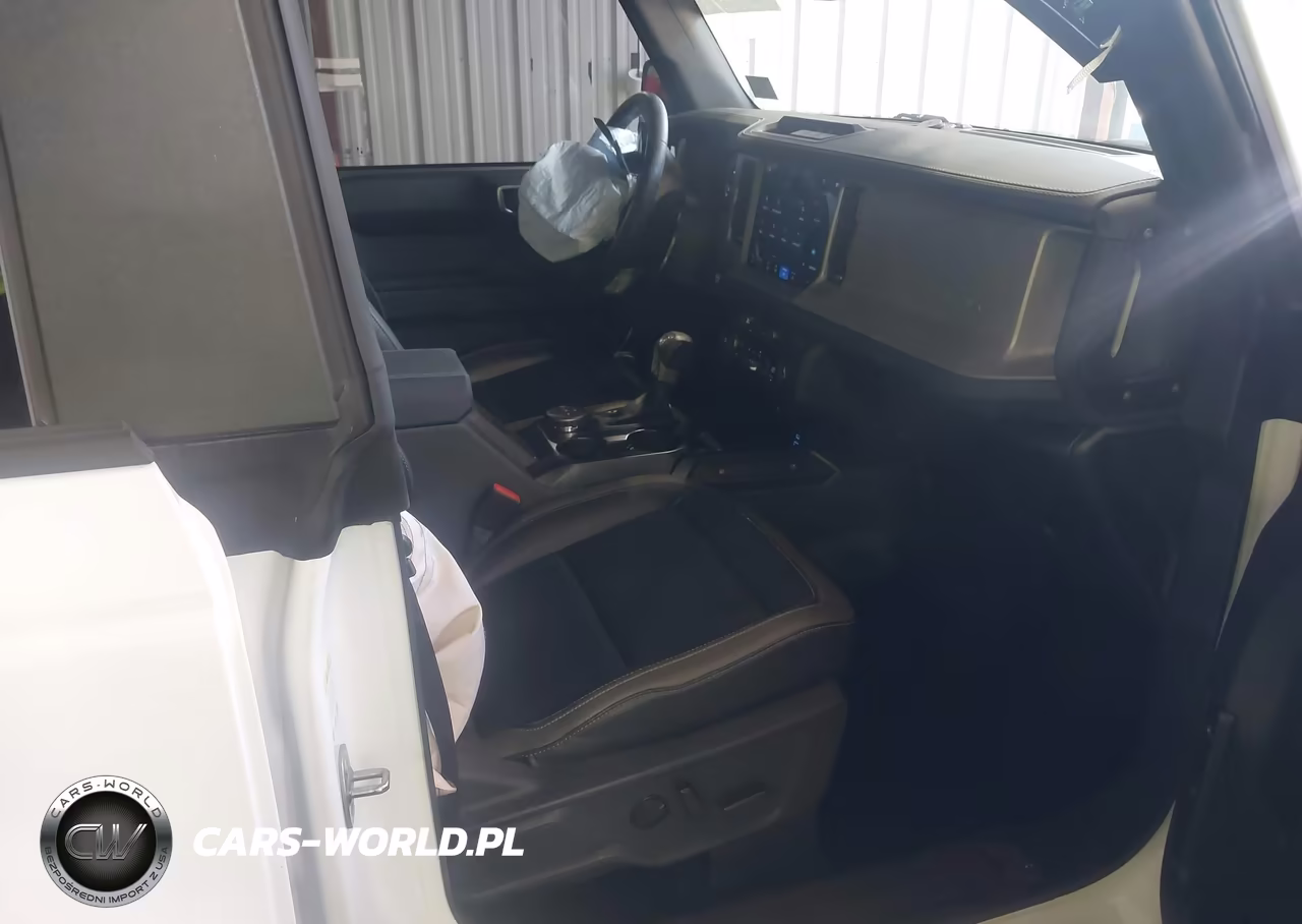 2025 Ford Bronco Outer Banks VIN:1FMEE8BP9SLB14978 - 5