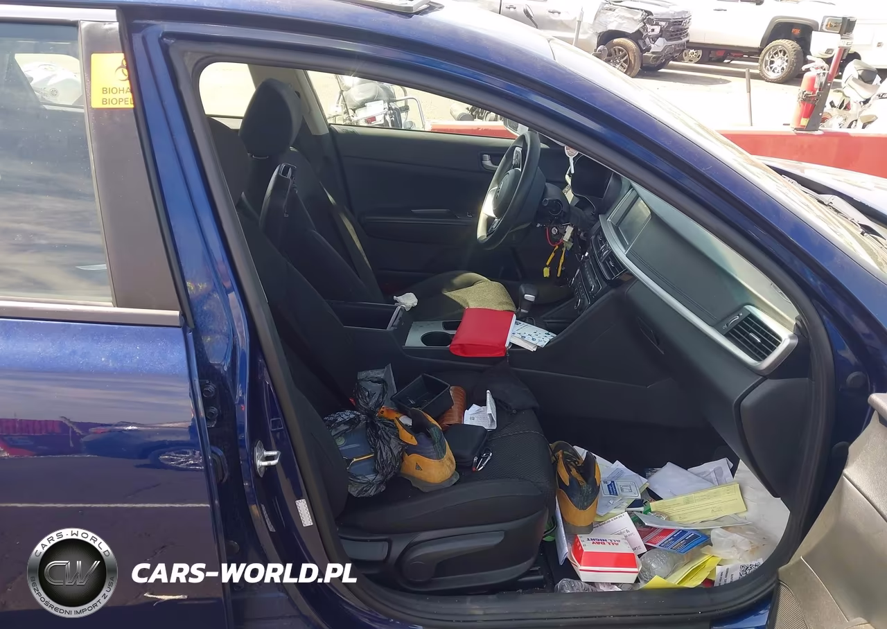 2019 Kia Optima Lx VIN:5XXGT4L31KG363458 - 5