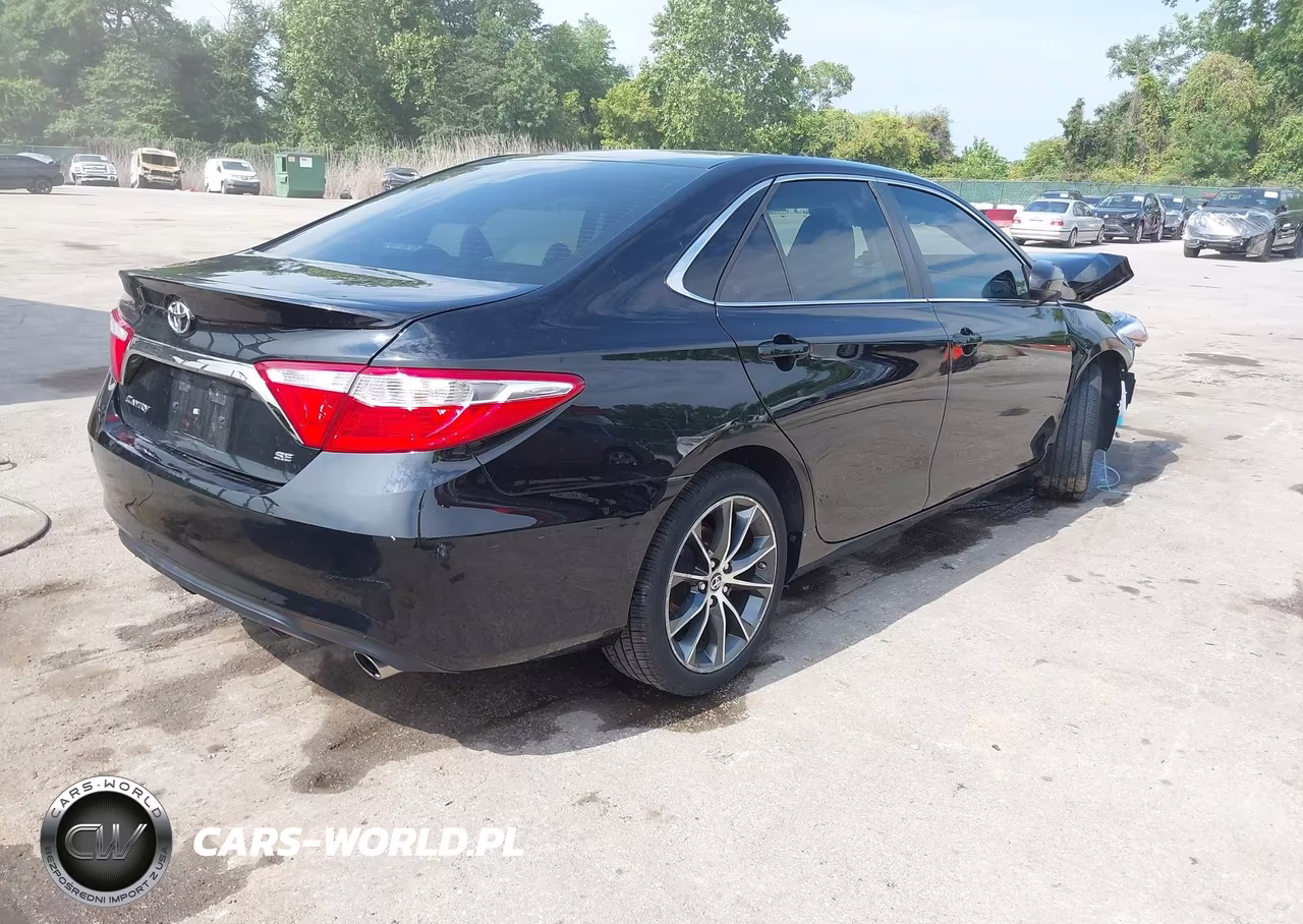2017 Toyota Camry Se VIN:4T1BF1FK6HU746698 - 4