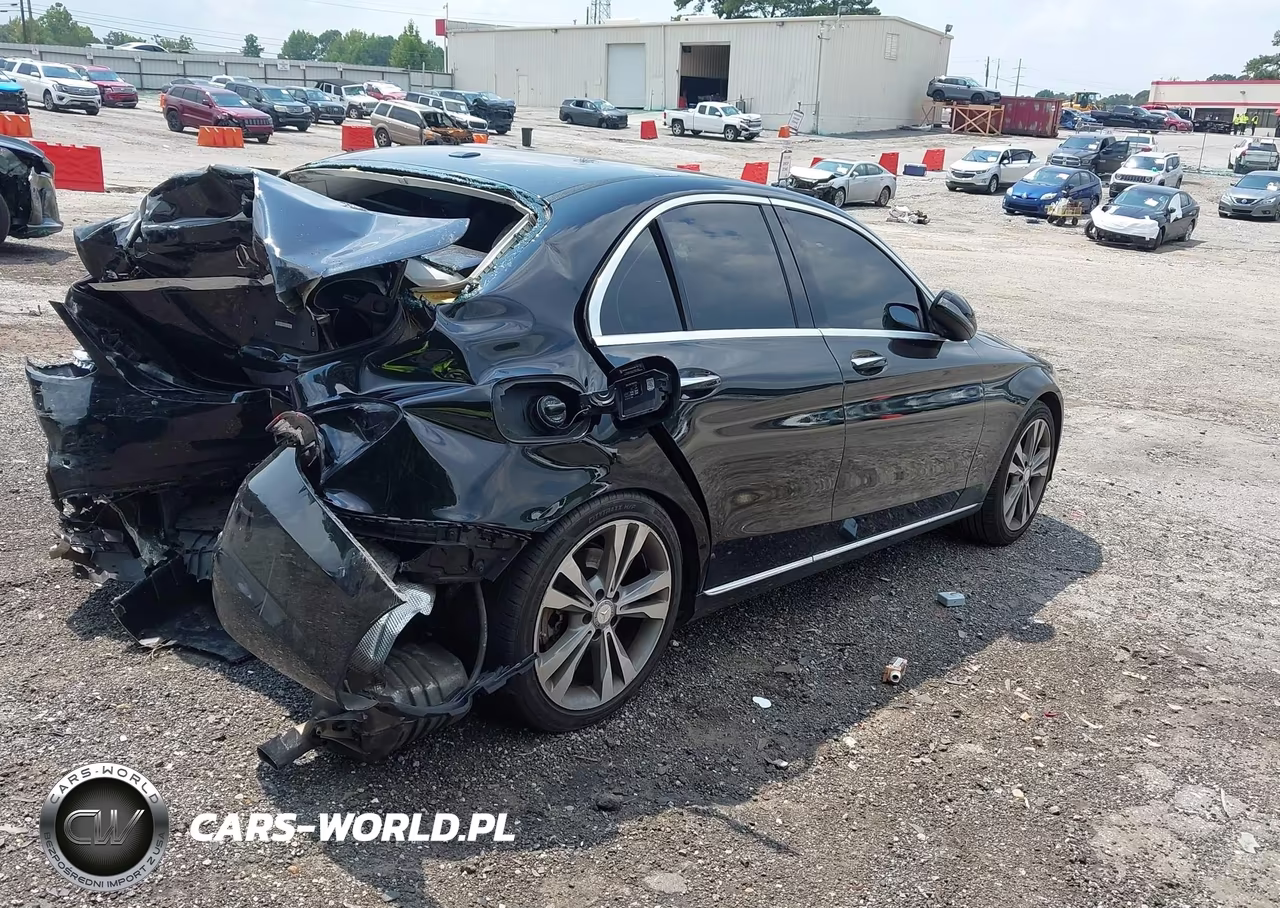 2016 Mercedes-Benz C 300 VIN:55SWF4JB4GU143043 - 4