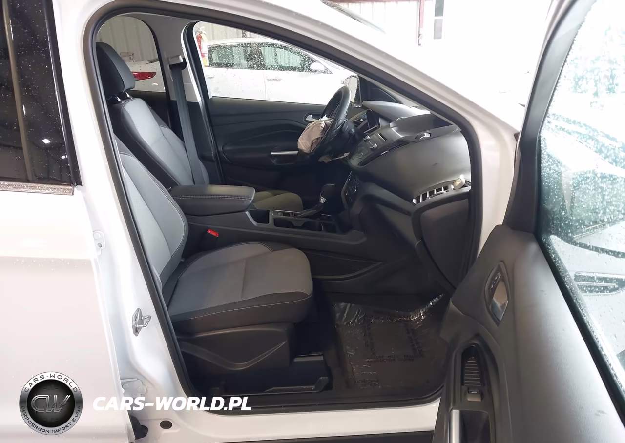 2017 Ford Escape Se VIN:1FMCU0G92HUB96674 - 5