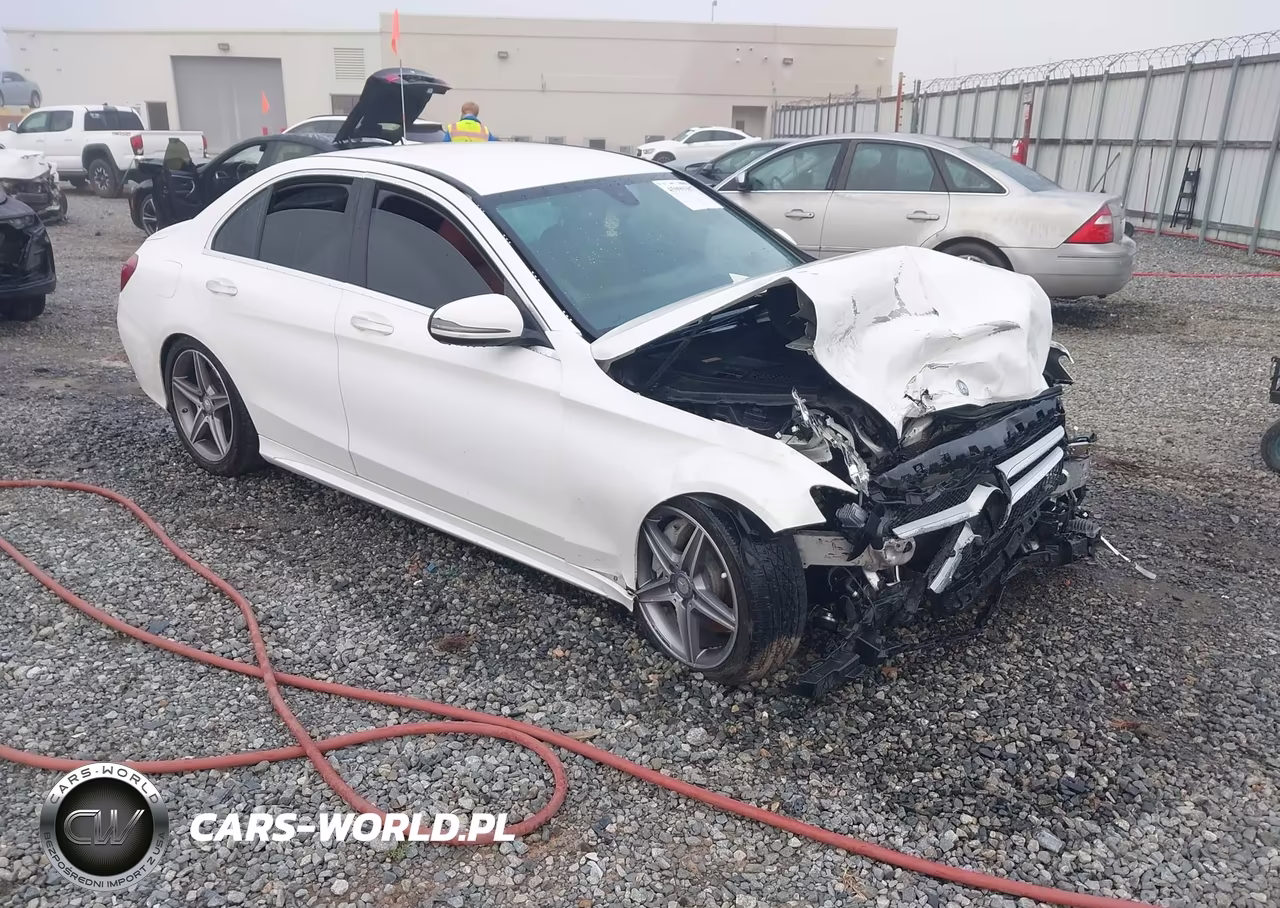 2016 Mercedes-Benz C 300 Sport