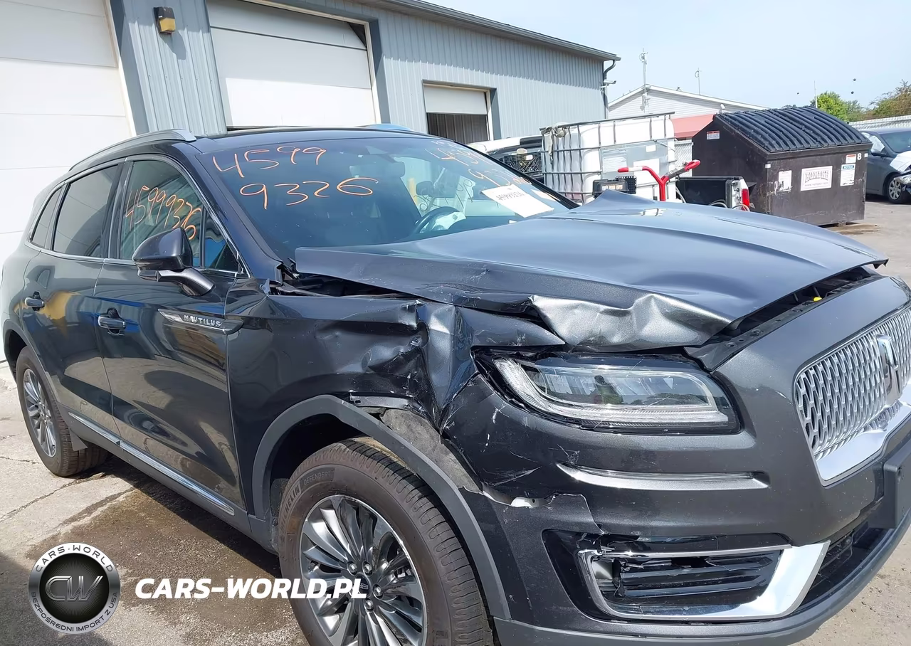 2020 Lincoln Nautilus Standard VIN:2LMPJ8J90LBL08943 - 13