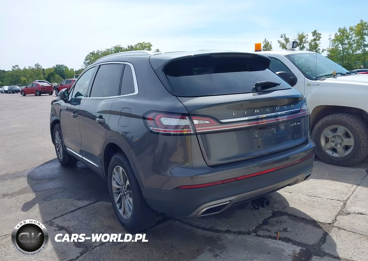 2020 Lincoln Nautilus Standard VIN:2LMPJ8J90LBL08943 - 3