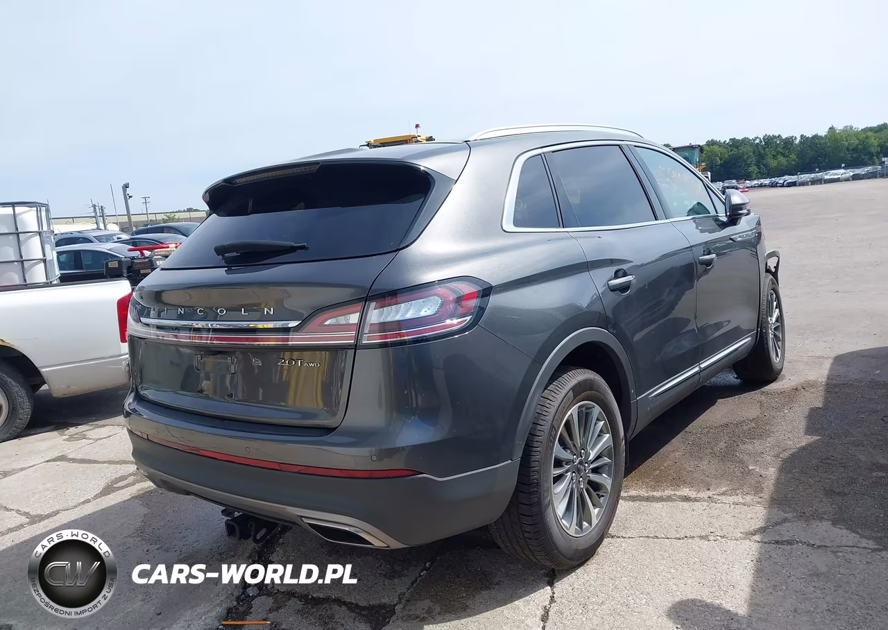 2020 Lincoln Nautilus Standard VIN:2LMPJ8J90LBL08943 - 4