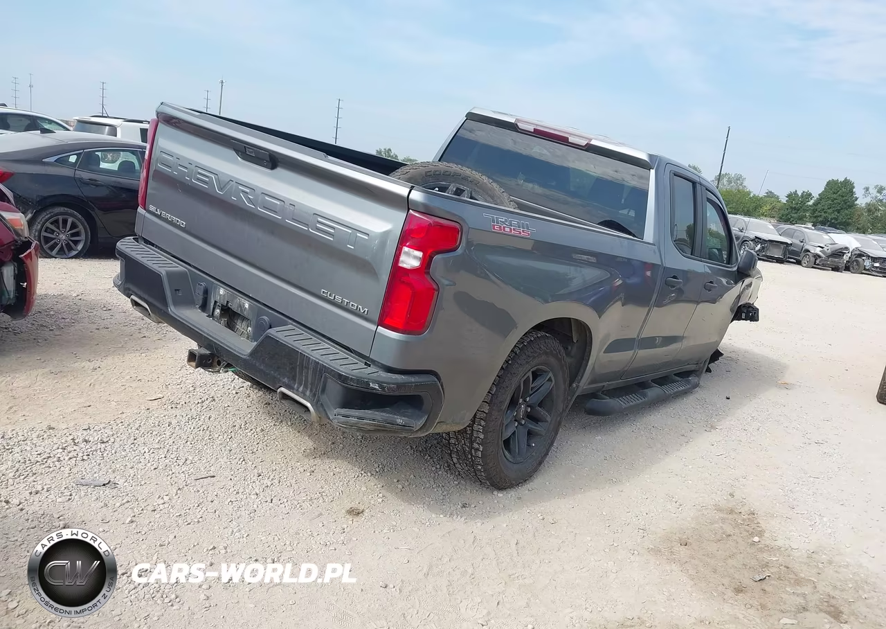 2019 Chevrolet Silverado 1500 Custom Trail Boss VIN:1GCRYCEF9KZ389797 - 4