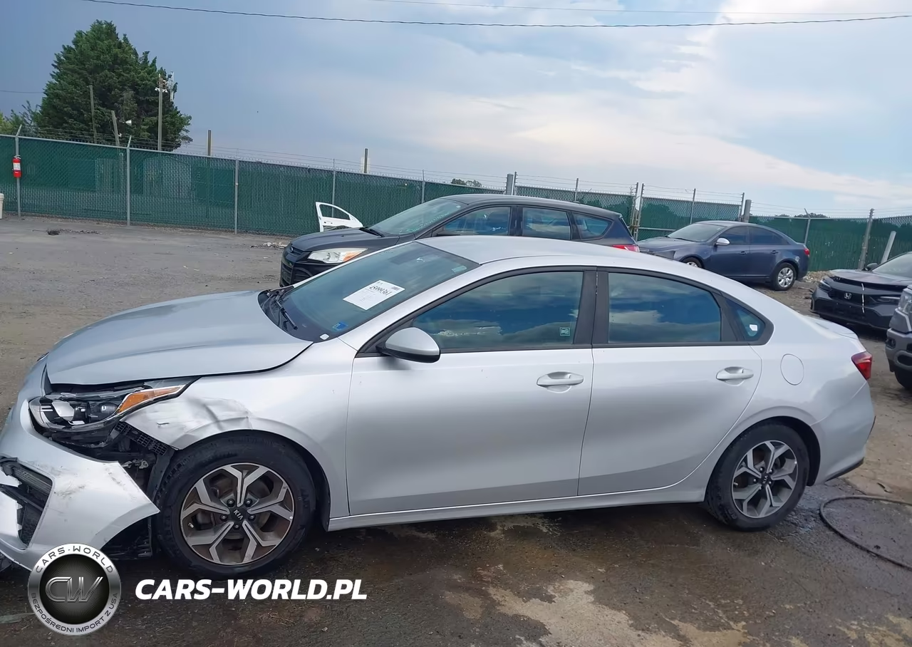 2019 Kia Forte Lxs VIN:3KPF24AD7KE118859 - 15