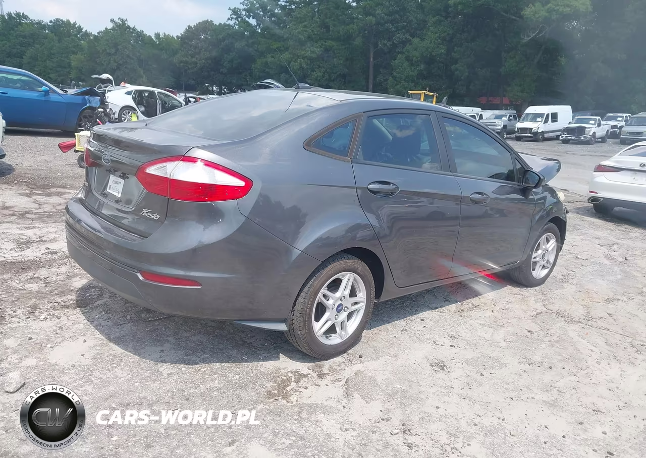 2018 Ford Fiesta Se VIN:3FADP4BJ1JM129685 - 4