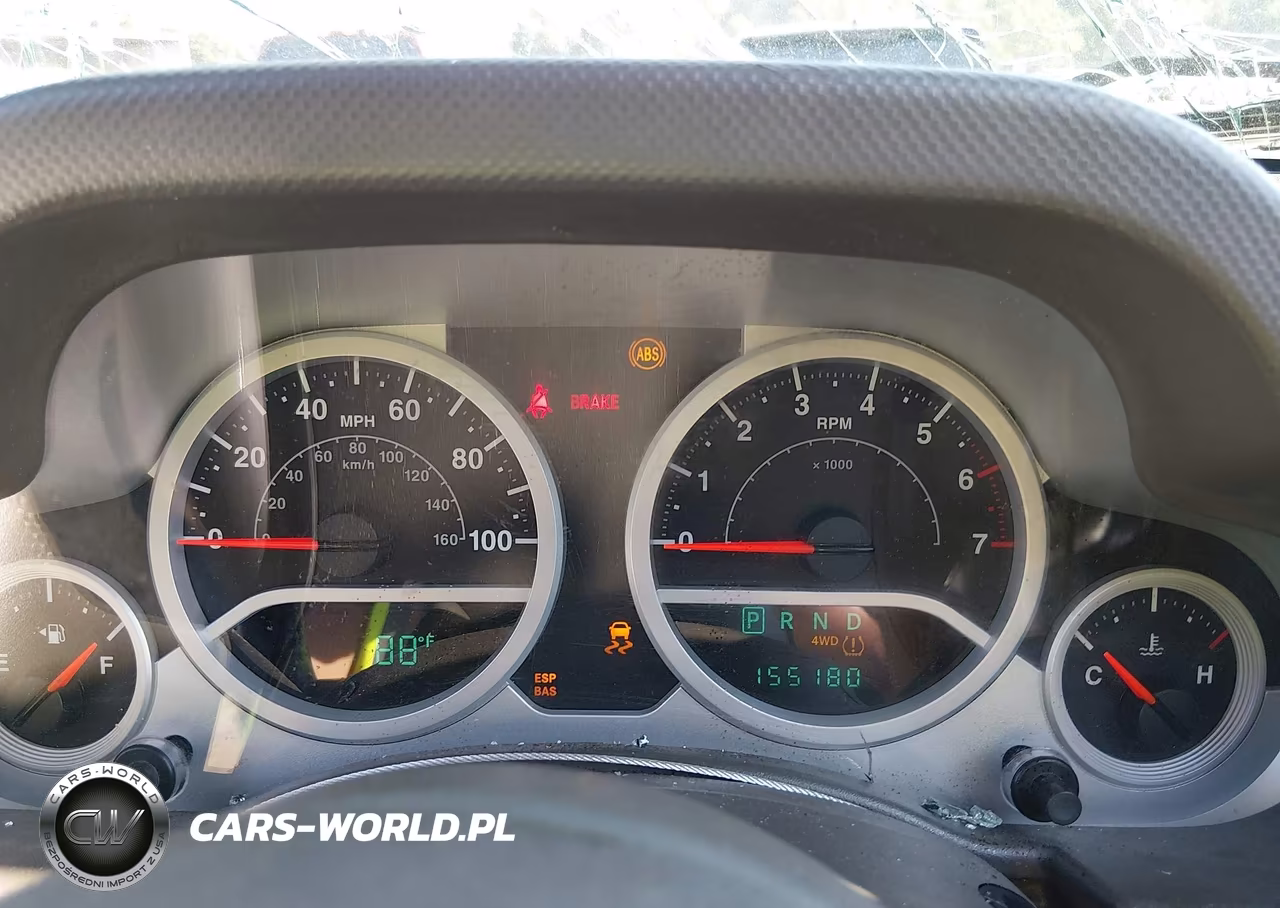 2010 Jeep Wrangler Unlimited Rubicon VIN:1J4BA6H16AL128937 - 7
