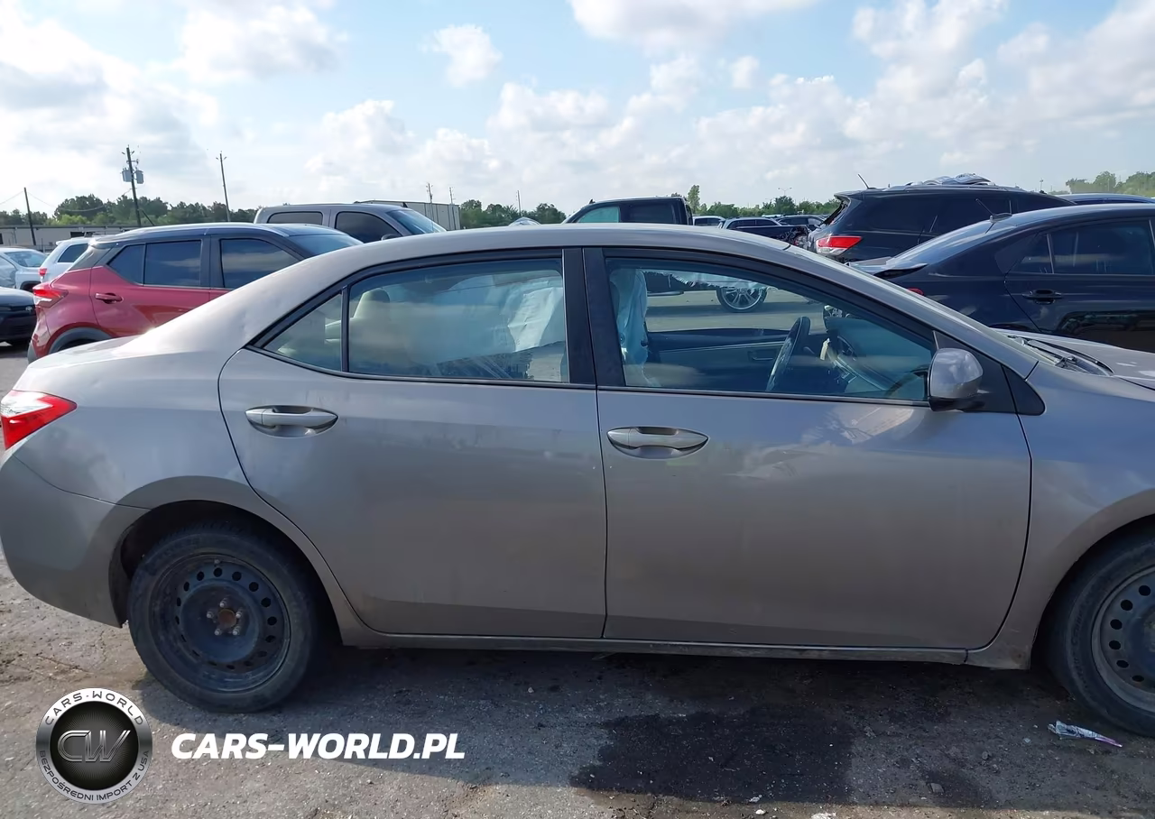 2015 Toyota Corolla Le VIN:5YFBURHE6FP291393 - 14
