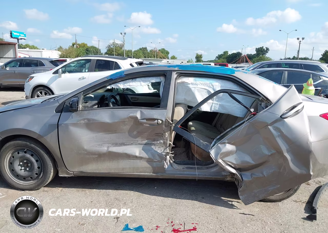 2015 Toyota Corolla Le VIN:5YFBURHE6FP291393 - 15