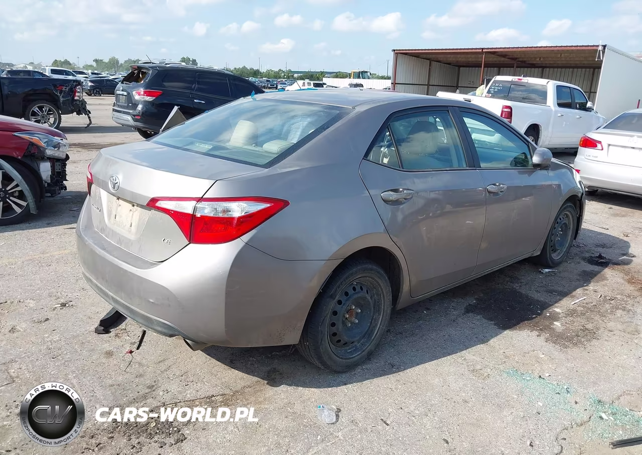 2015 Toyota Corolla Le VIN:5YFBURHE6FP291393 - 4