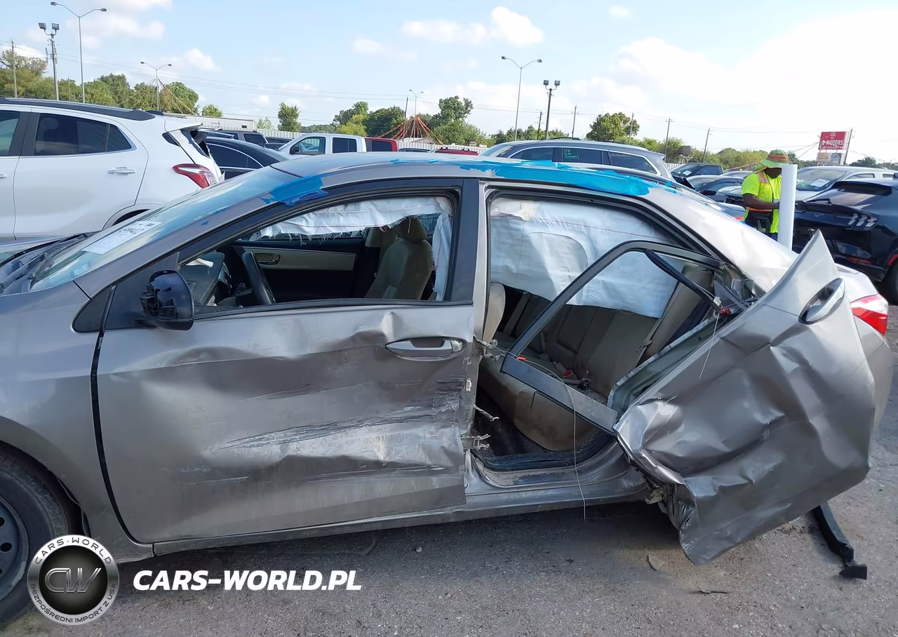 2015 Toyota Corolla Le VIN:5YFBURHE6FP291393 - 6