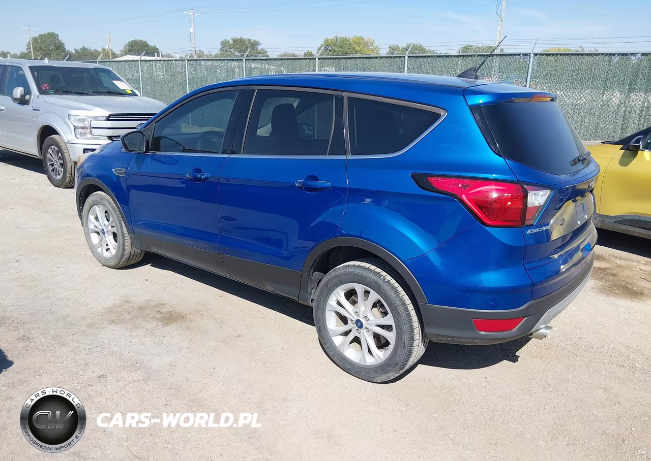 2019 Ford Escape Se VIN:1FMCU0GD0KUA05460 - 3