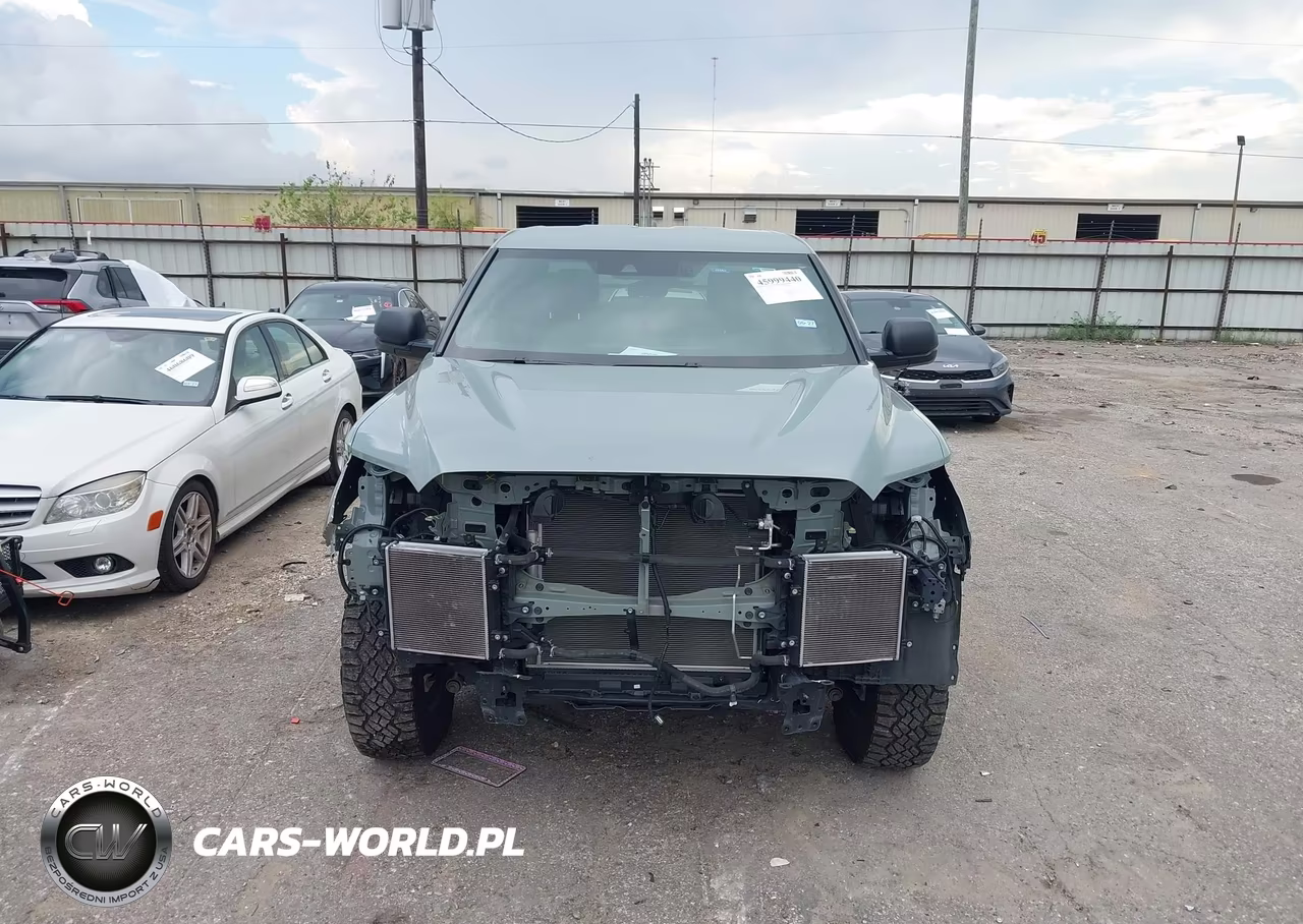 2025 Toyota Tundra Sr5 VIN:5TFLA5DB6SX323773 - 12