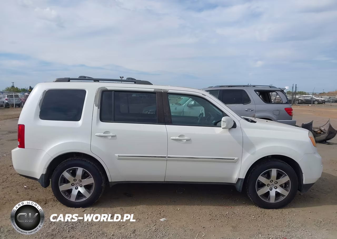 2013 Honda Pilot Touring VIN:5FNYF3H96DB015230 - 13