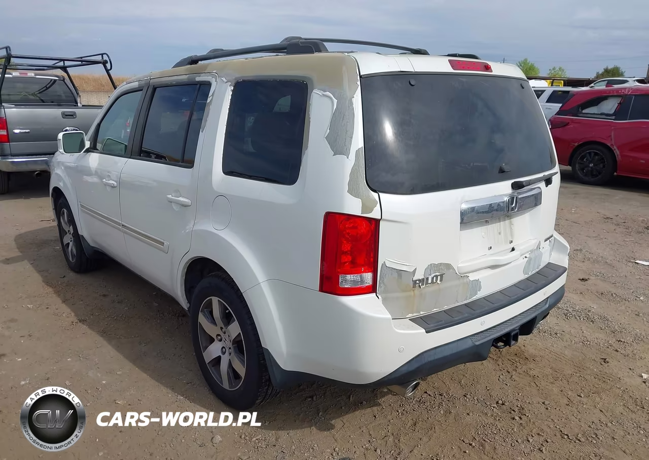 2013 Honda Pilot Touring VIN:5FNYF3H96DB015230 - 3