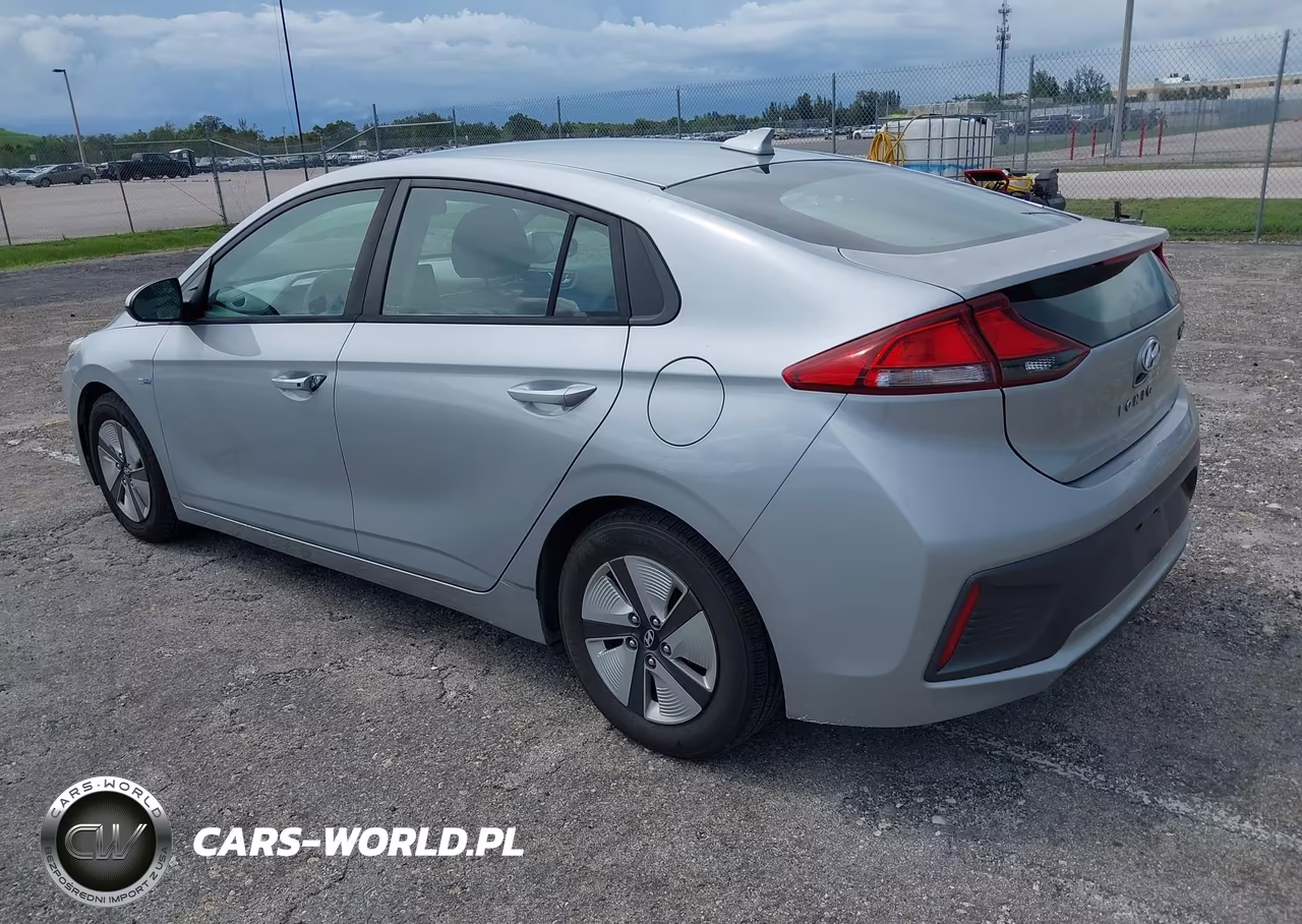 2020 Hyundai Ioniq Hybrid Blue VIN:KMHC65LC8LU218131 - 3