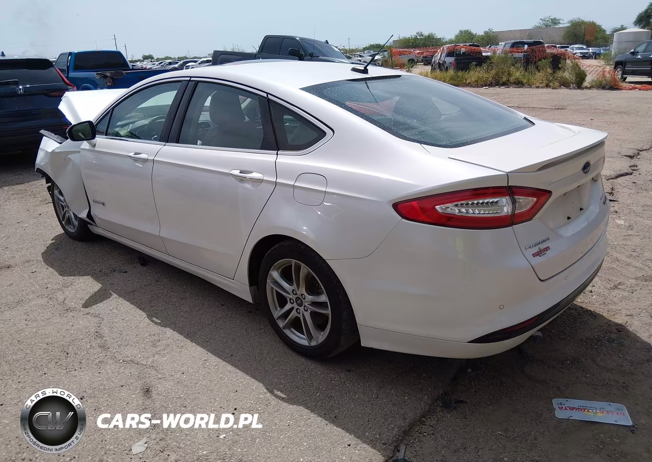 2016 Ford Fusion Hybrid Titanium VIN:3FA6P0RU8GR115425 - 3