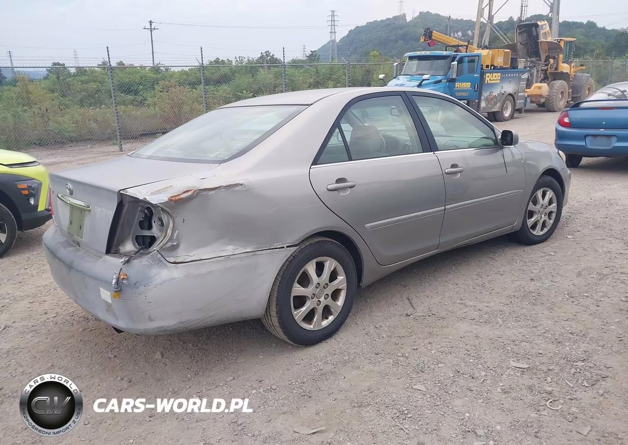 2005 Toyota Camry Xle VIN:4T1BE30K45U519514 - 4