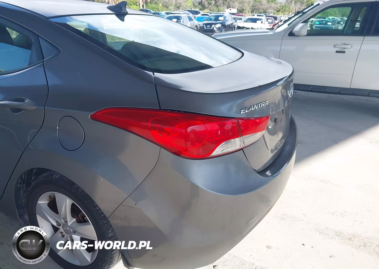 2013 Hyundai Elantra Gls VIN:5NPDH4AE5DH339745 - 6