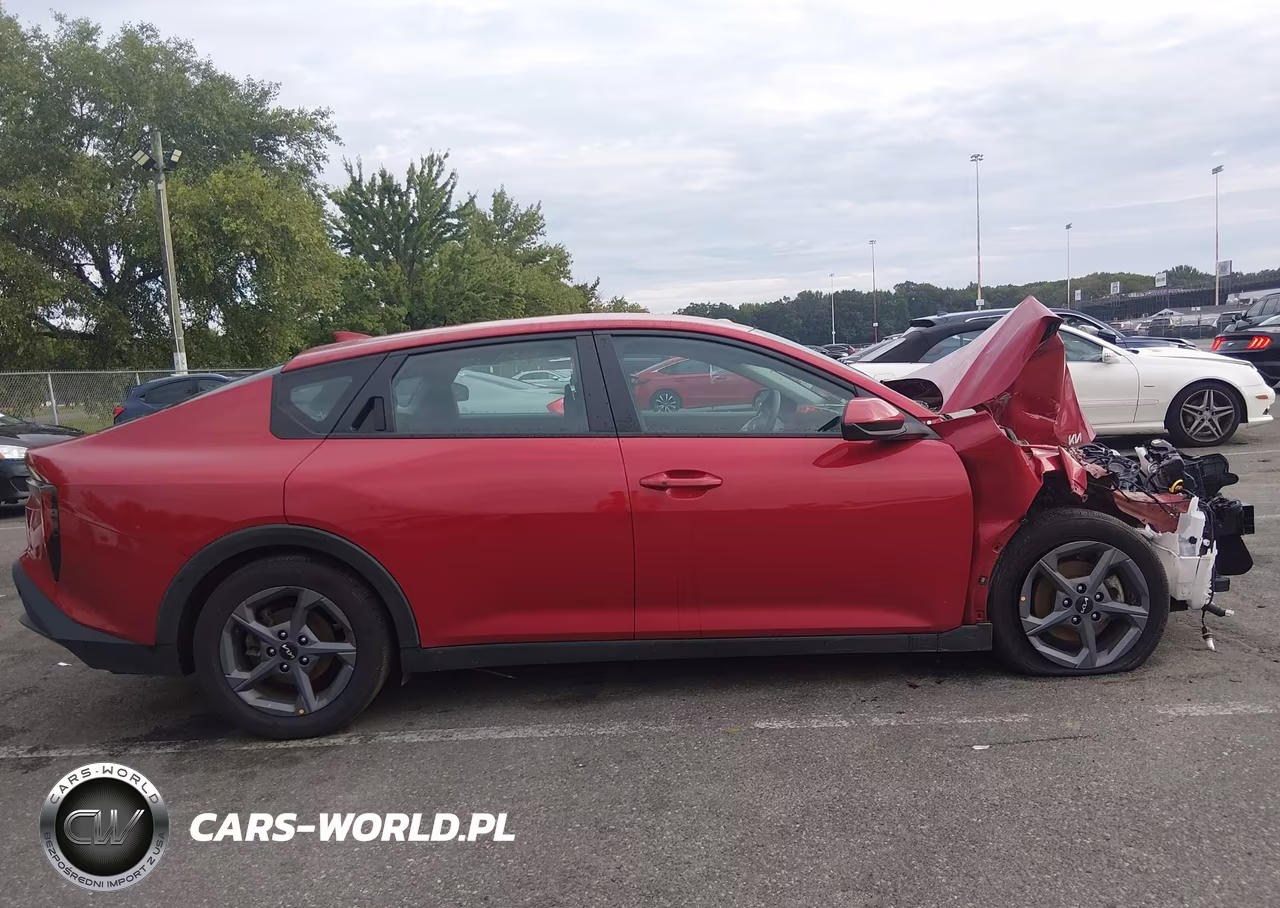 2025 Kia K4 Lxs VIN:3KPFT4DE6SE150574 - 13