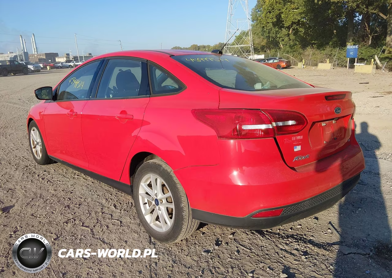 2017 Ford Focus Se VIN:1FADP3F24HL226176 - 3
