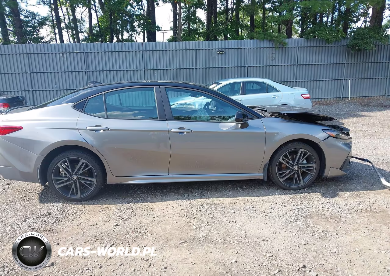 2025 Toyota Camry Xse VIN:4T1DAACK0SU623546 - 13