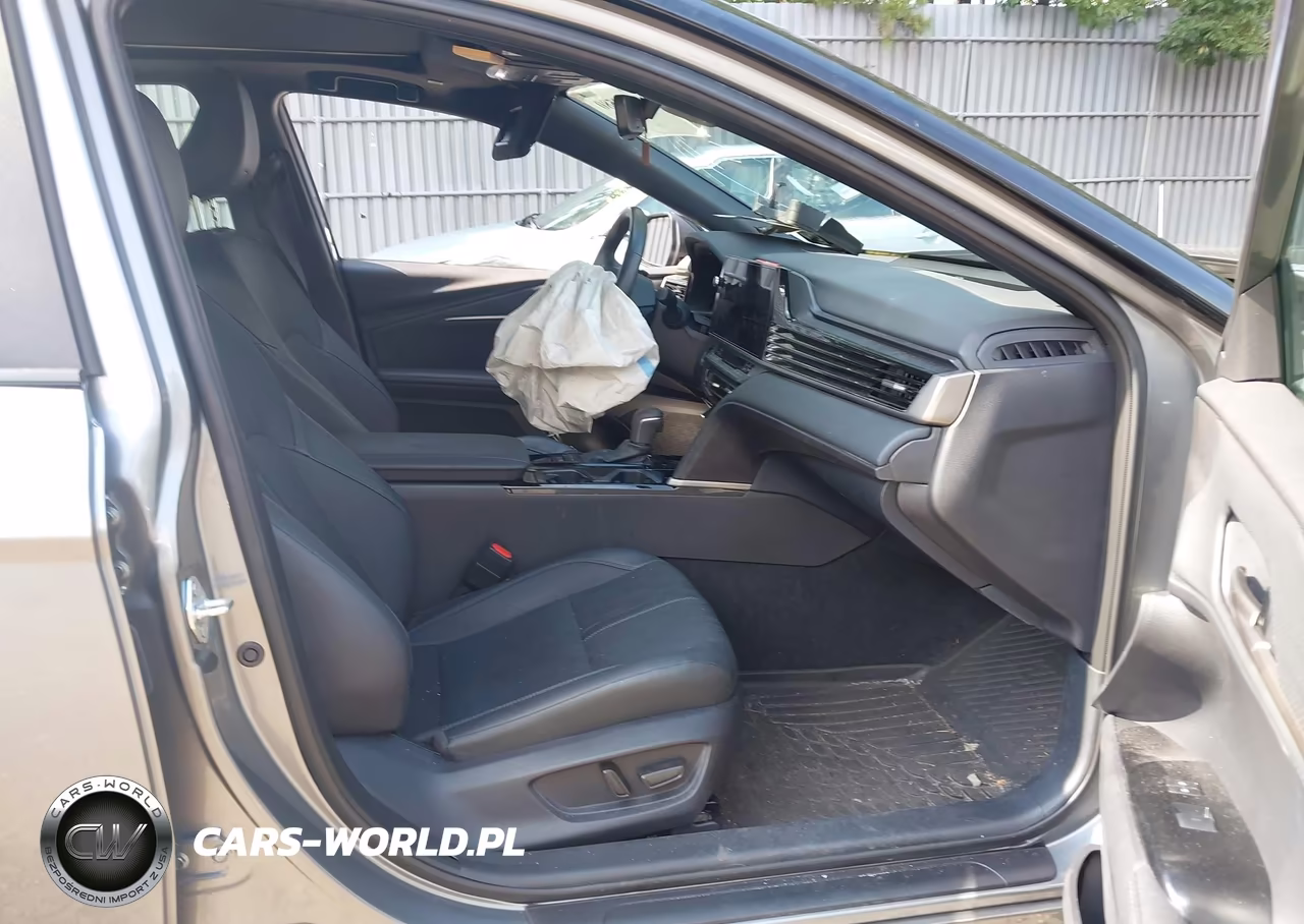 2025 Toyota Camry Xse VIN:4T1DAACK0SU623546 - 5
