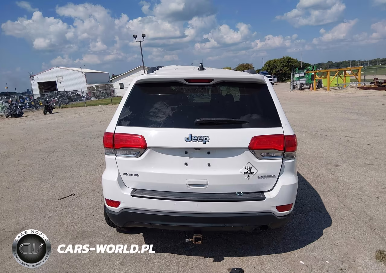 2015 Jeep Grand Cherokee Laredo VIN:1C4RJFAG9FC827859 - 16