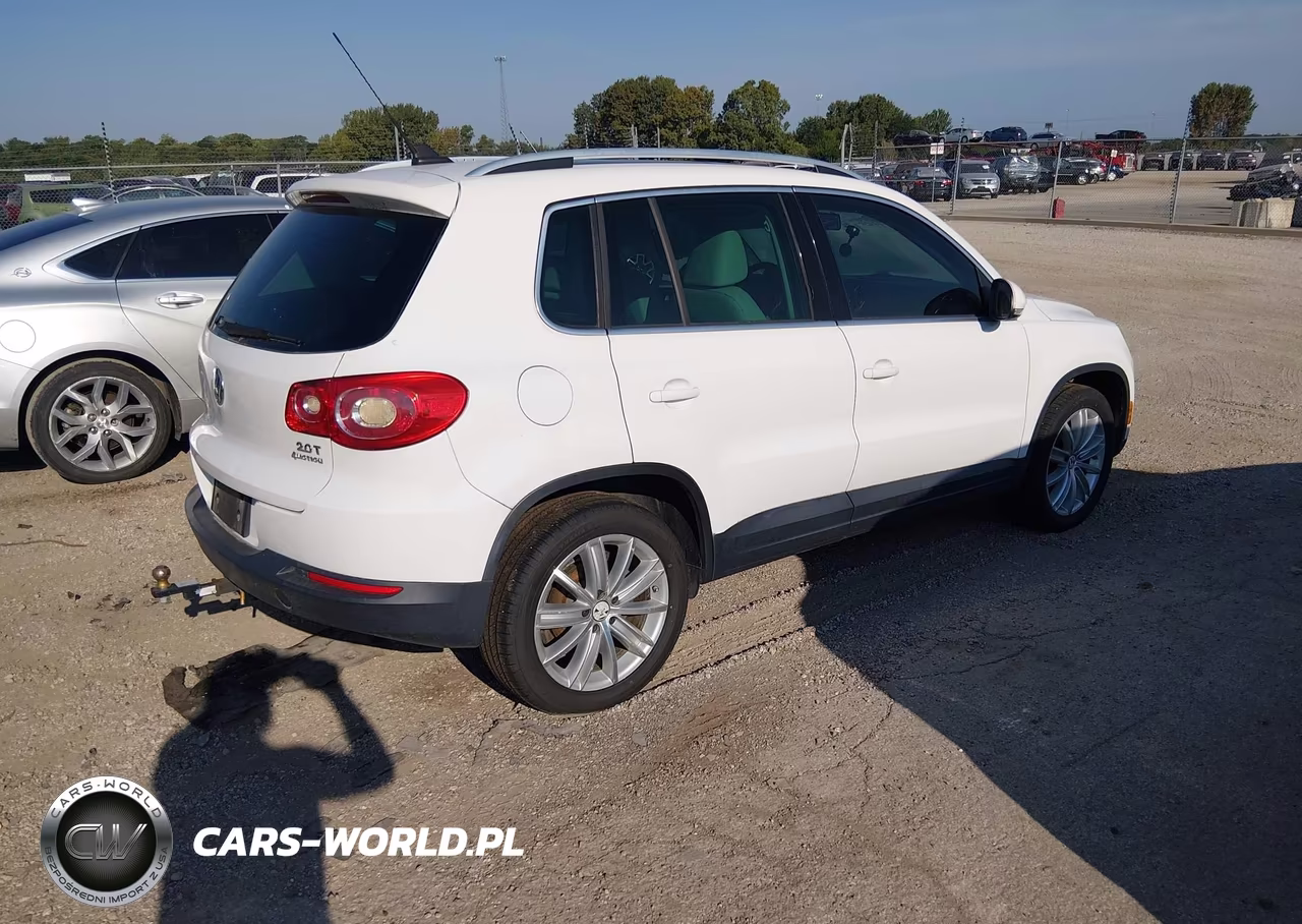 2011 Volkswagen Tiguan Se VIN:WVGBV7AX8BW541825 - 4