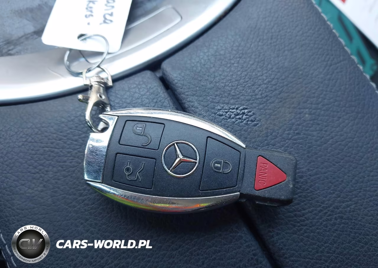 2018 Mercedes-Benz C 300 4Matic VIN:55SWF4KB0JU280941 - 11